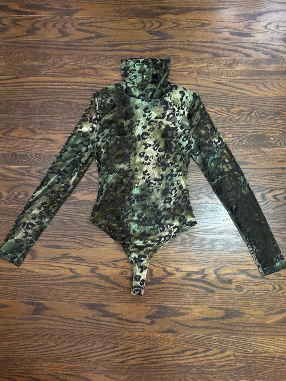 Guess Green Black Velvet Leopard Print Stretchy Turtleneck Bodysuit